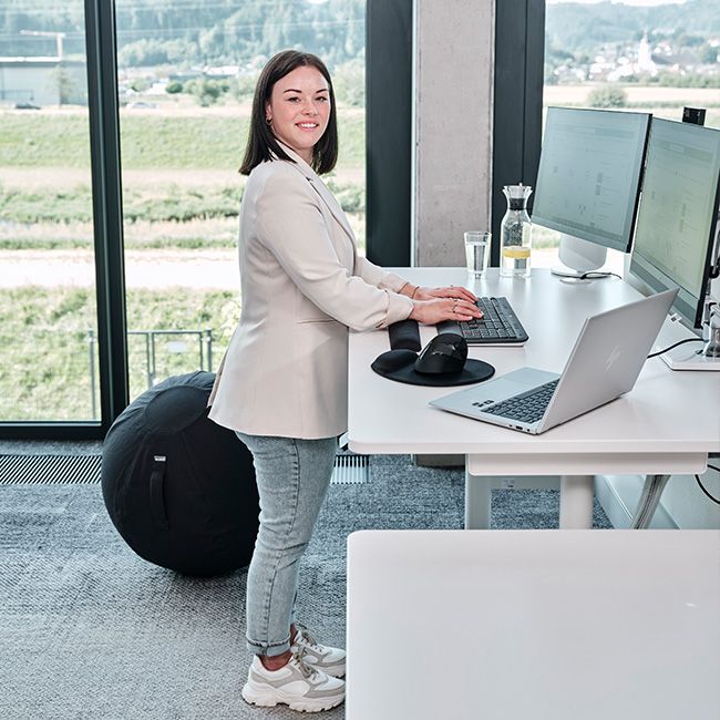 Ergonomischer Steh-Arbeitsplatz