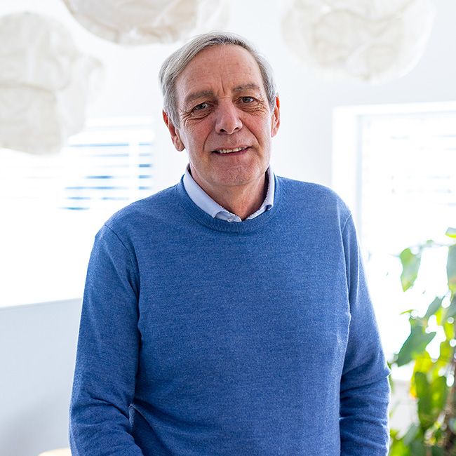 Hans Debrassine