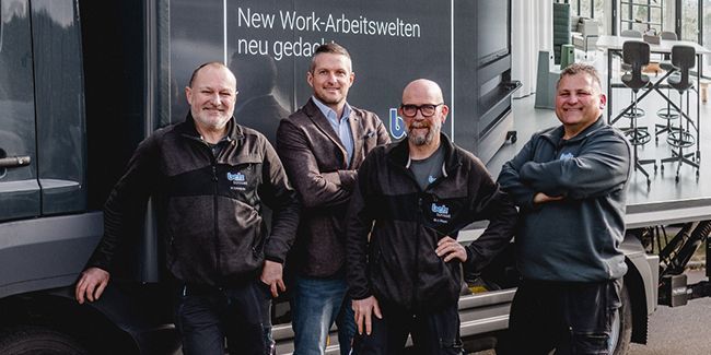 Mitarbeiter von BETZ vor LKW