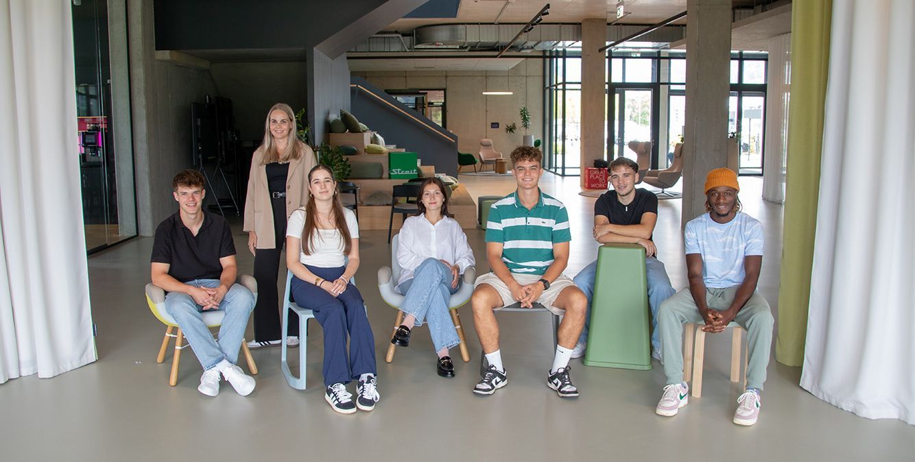 Auszubildende und Duale Studenten von Streit Service & Solution 2024