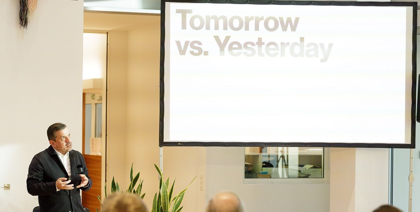 Rafael Gielgen beim Event von Vitra & STREIT