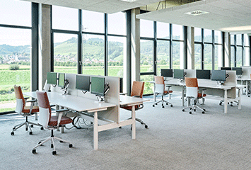 Büromöbel im Openspace Büro von Streit Service & Solution in Gengenbach
