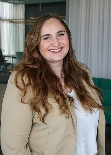 Jennifer Hetzel, Ansprechpartnerin Personal