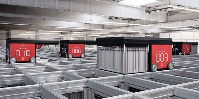 Roboter auf der AutoStore-Anlage im Logistikzentrum von Streit Service & Solution in Gengenbach