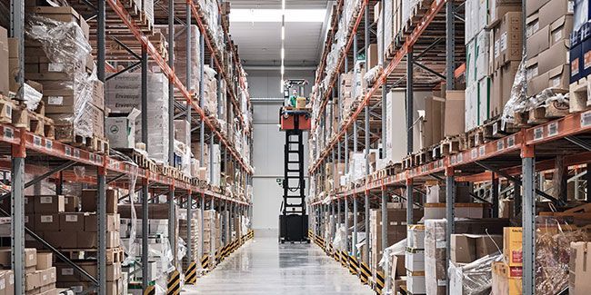 Hochregallager im Logistikzentrum von Streit Service & Solution in Gengenbach