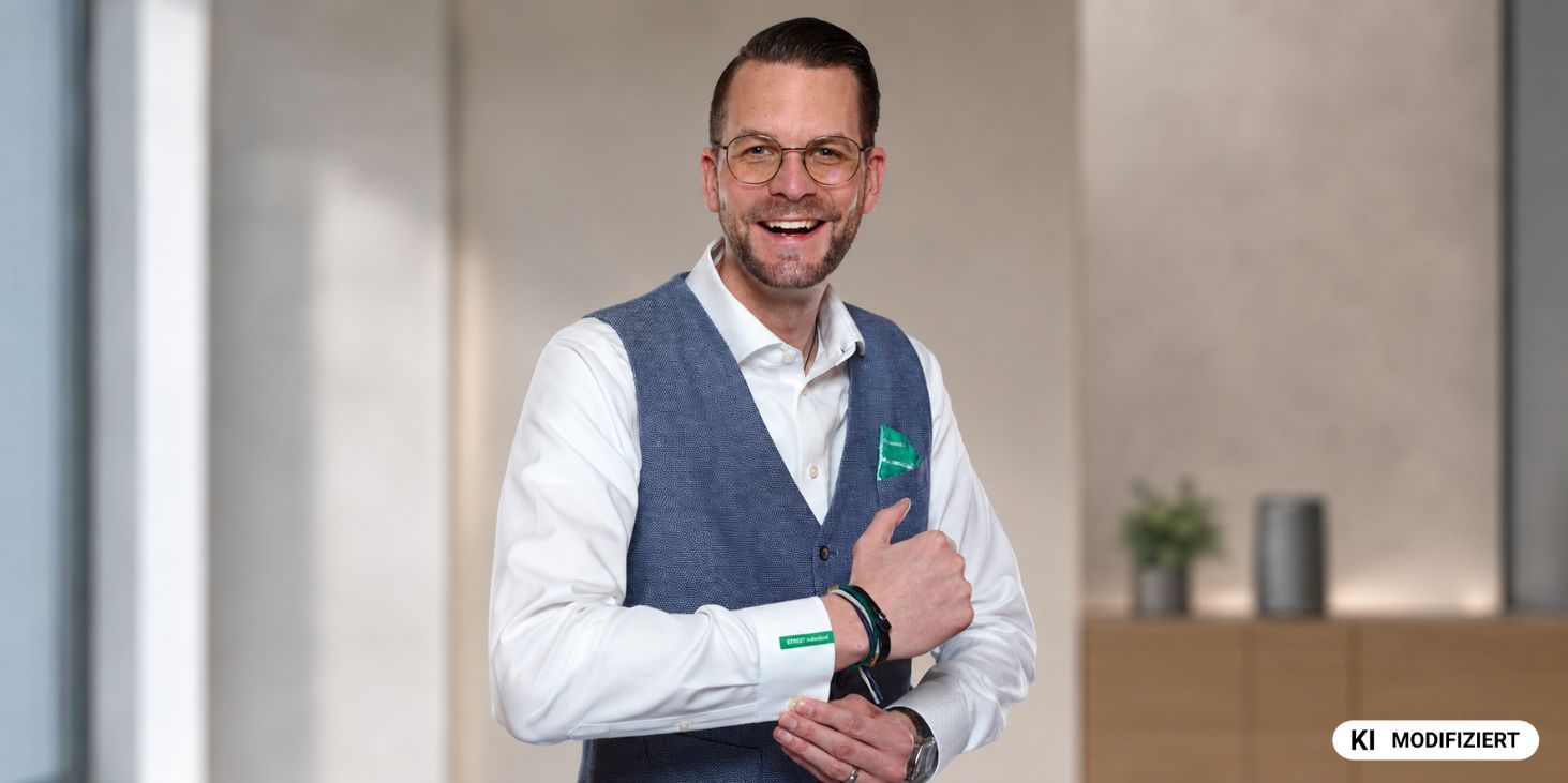 Mitarbeiter von Streit Service & Solution tragen individualisierte Berufsbekleidung