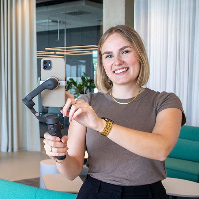 Studentin von Streit Service & Solution