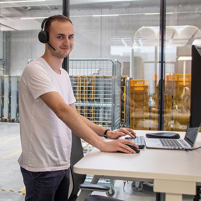 Student von Streit Service & Solution