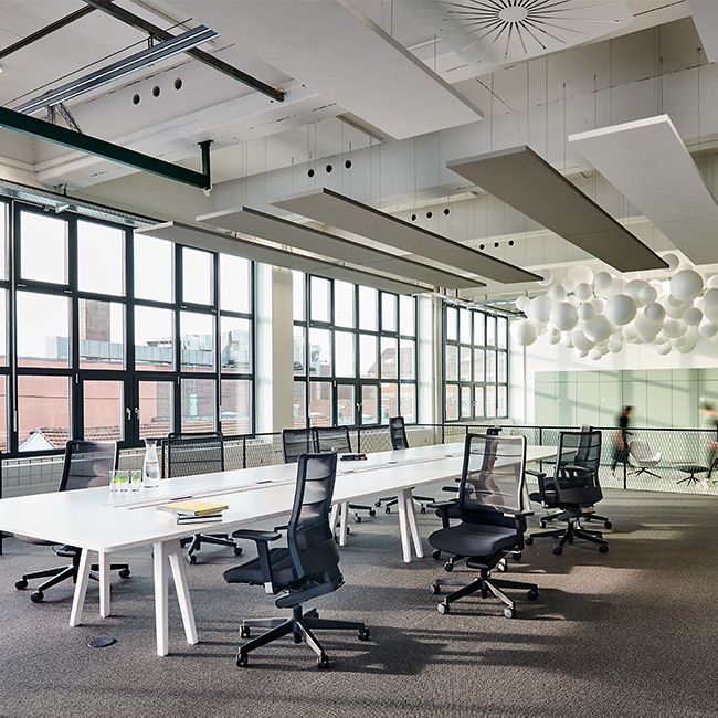 Mehrere Arbeitsplätze im Openspace